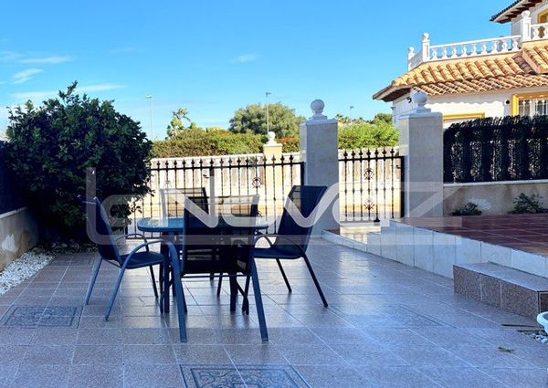 Three-story bungalow in Lomas De Cabo R