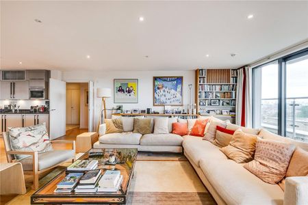 3 bedroom flat to rent - Photo 2