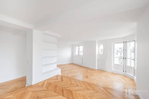 Stunning 4-Bedroom Apartment in Paris 7ème - Photo 1