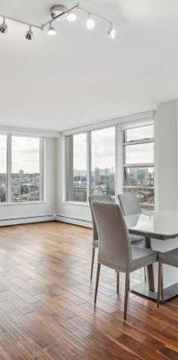 UNFURNISHED Condo With Expansive False Creek Views - Photo 1