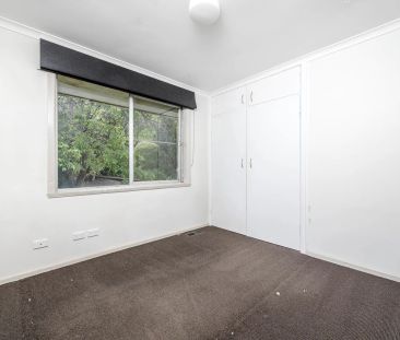 Three Bedroom Home, Close to Schools - Photo 3