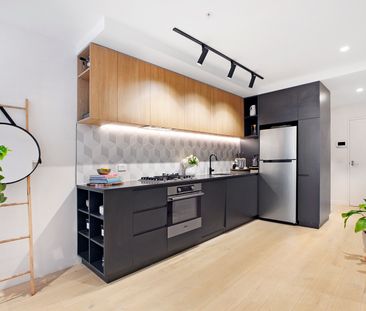 Savvy, Chic and Central - Photo 5