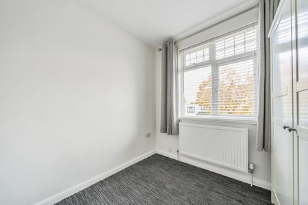Semi-detached House to rent - Oak Avenue, Croydon, CR0 - Photo 2