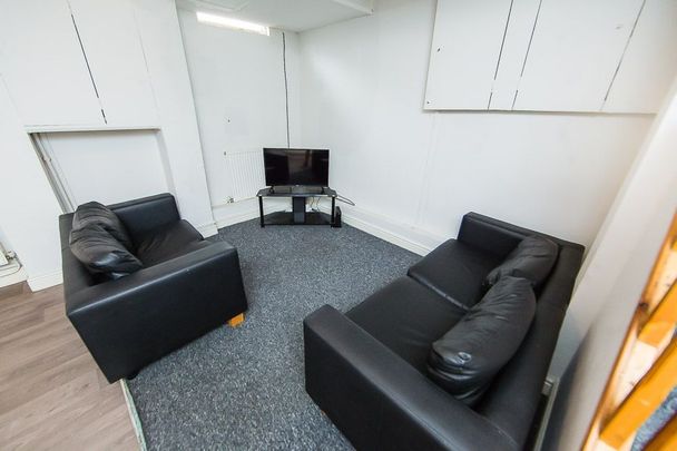 Harold Avenue, Hyde Park, Leeds - Photo 1