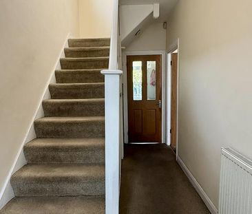 3 bedroom end of terrace house to rent - Photo 3