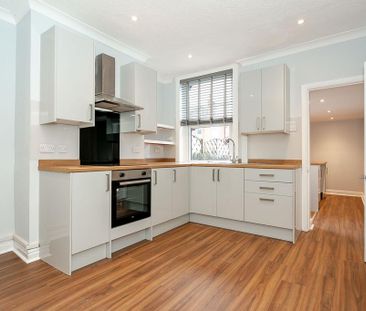 4 bedroom terraced house to rent - Photo 4