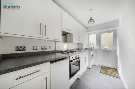 2 bedroom property to rent - Photo 3