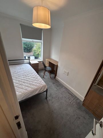 Room in a Shared House, Thyra Grove, NG9 - Photo 3