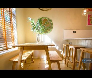 9 bedroom terraced house to rent - Photo 2