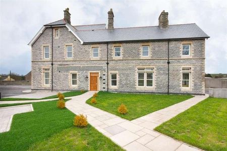 St Illtyds Court, Llantwit Major, Vale Of Glamorgan, CF61 - Photo 2