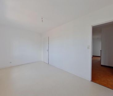 Location Appartement 3 pièces 76m² CHATELLERAULT 86100 - Photo 2