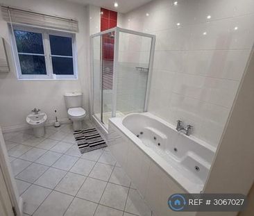 1 bedroom in a house share to rent - Photo 5