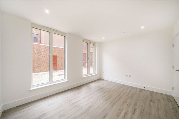 Greenwich High Road, Greenwich, SE10 - Photo 1