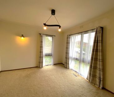 8 Cantala Drive, DONCASTER - Photo 1