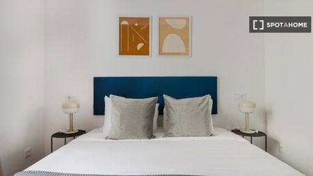 1 room luxury Flat for rent in Madrid, Spain - Photo 3
