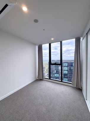 Luxurious 4-Bedroom Penthouse in the Heart of Box Hill - Photo 1