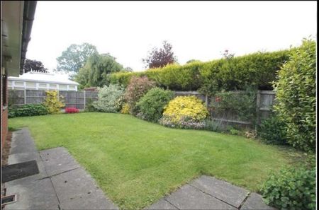 2 Bed Bungalow, Harborne, B17 - Photo 4