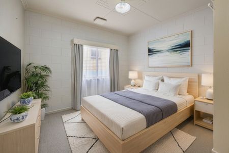Private & Convenient St Kilda Living - Photo 2