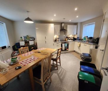 1 bedroom in a house share to rent - Photo 5