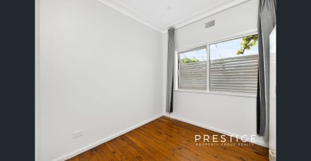 Newly Renovated 2 Bedroom Flat - Photo 4
