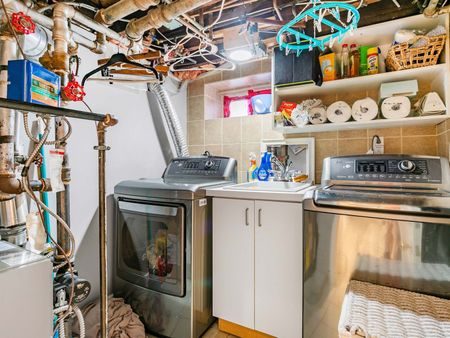 For Lease - 213B Blackthorne Avenue Unit# Basement, Toronto, Ontario - Photo 2