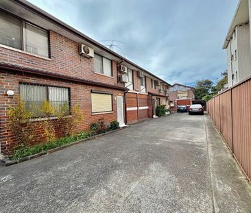2/28 Hill street, Cabramatta, NSW 2166 - Photo 1