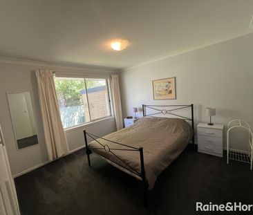 Charming Semi-Furnished 2 Bedroom Unit - Photo 6