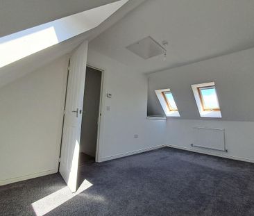 3 bedroom terraced house to rent - Photo 4