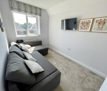 1 bedroom in a house share to rent - Photo 4