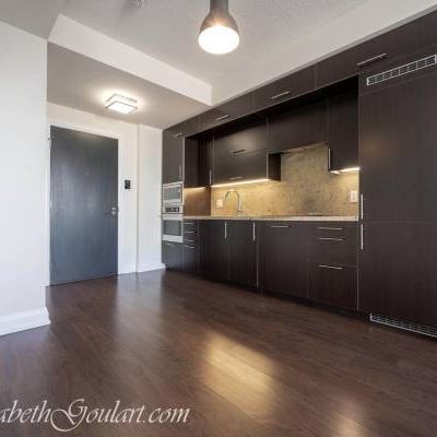 5 SHEPPARD AVENUE EAST - HULLMARK CONDOS - 2 BEDROOM W/PARKING - Photo 1