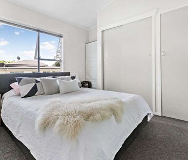 A sunny one bedroom plus office in Mt Eden - Photo 6