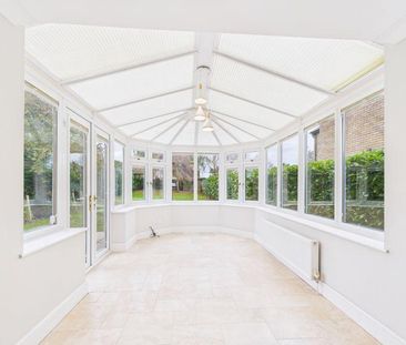 5 bedroom detached house to rent - Photo 2