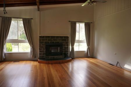 82 Greene Street, Macedon - Photo 3