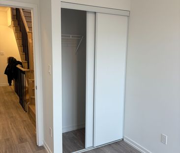 For Lease - 20 Lytham Green Circle Unit# 18, Newmarket, Ontario - Photo 4