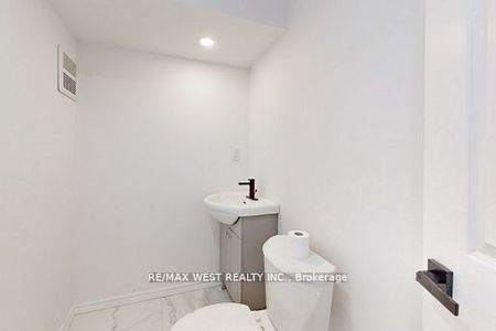 For Lease - 56 Long Point Drive, Richmond Hill, Ontario - Photo 2