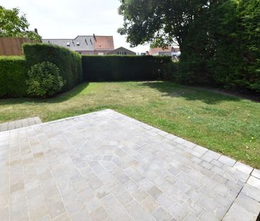 Mooi onderhouden koppelvilla, gelegen aan de rand van Knokke - Photo 5