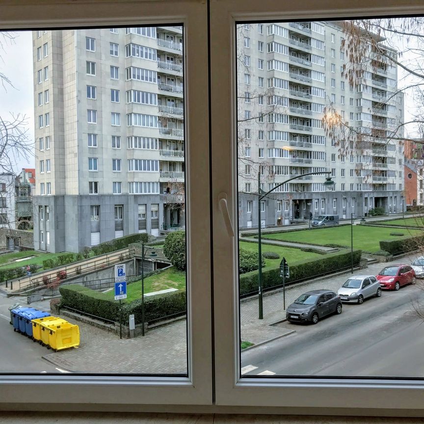 Flat - for rent - Photo 1