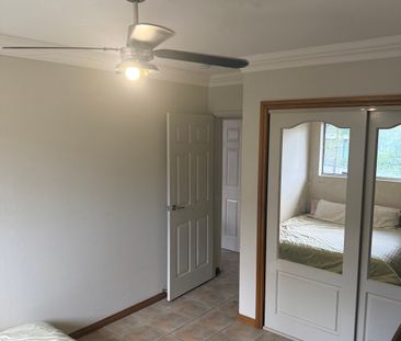 Broadbeach Waters - Photo 2