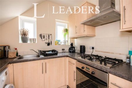 2 bedroom flat to rent - Photo 5