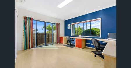 Fully Furnished Executive Rental – Ocean Views | Walk In, Walk Out - Photo 2