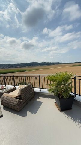 4.5-room attic apartment with a beautiful terrace with a view! - Photo 5