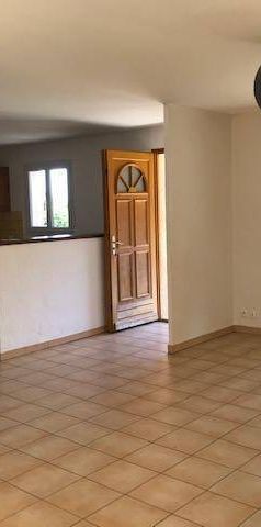 Location appartement 4 pièces 90 m² à Gravières (07140) - Photo 1