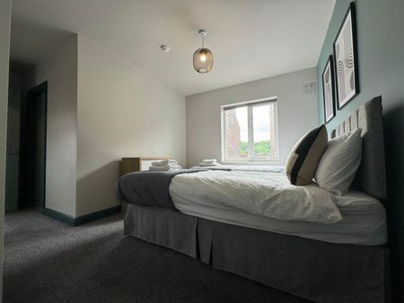 Cobden Terrace (ROOM 5), Farnley, Leeds - Photo 2