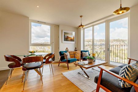 2 bedroom flat to rent - Photo 2