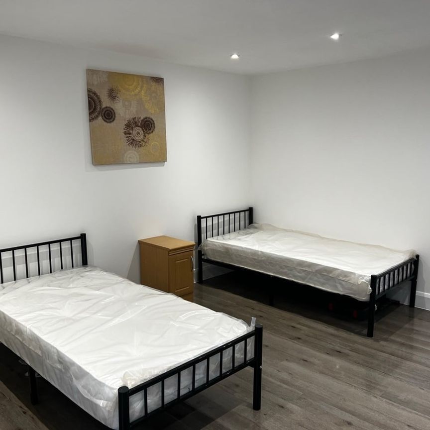 Studio Flat, Plaistow, E13 - Photo 1