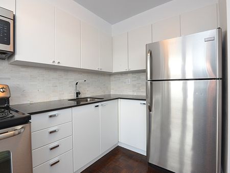 50 Hillsboro Avenue - Photo 2