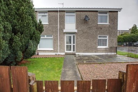 30 Ballynoe Gardens, Bangor, BT19 1SA - Photo 4