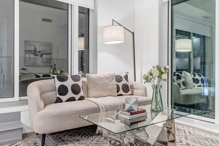 For Lease - 3 Rosewater Street Unit# 211W, Richmond Hill, Ontario - Photo 4