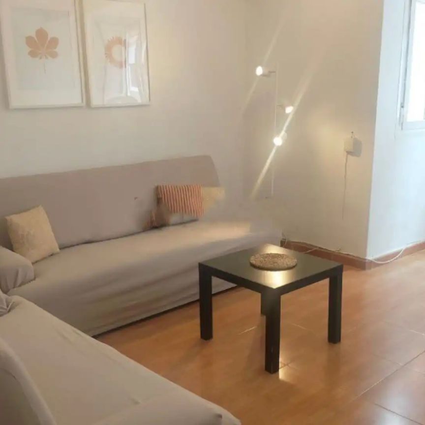 Piso de alquiler en Centro - Foto 1