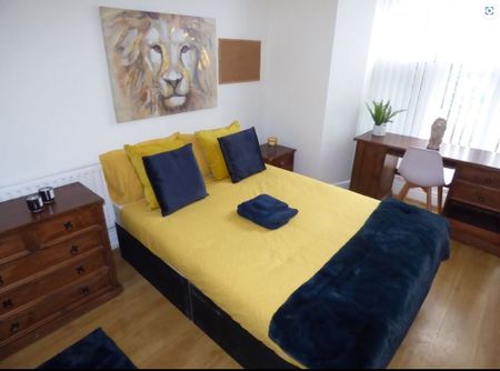 9 Bed Detached House, Smithdown Road, L15 - Photo 5